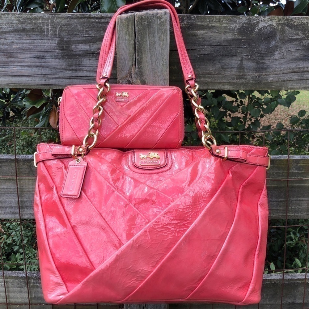Coach Madison Diagonal Pleat Patent Pink Bag 21300 - Picture 9 of 9